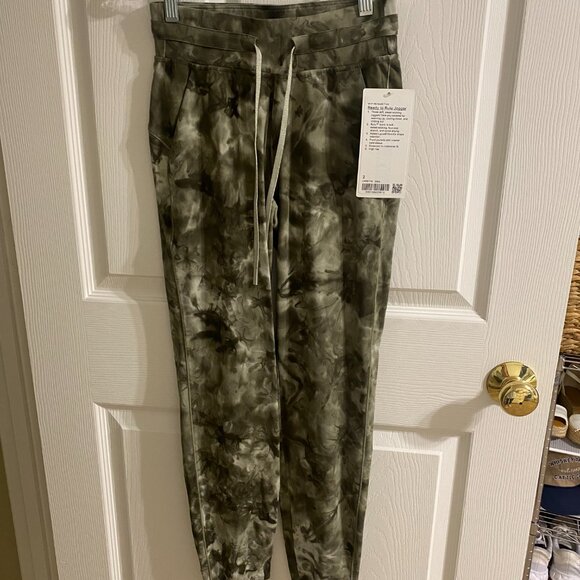 Lululemon Ready Rulu Joggers - Picture 7 of 8